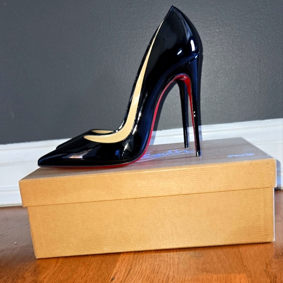 Christian Louboutin So Kate Patent leather pumps size 38/8 - Picture 1 of 8